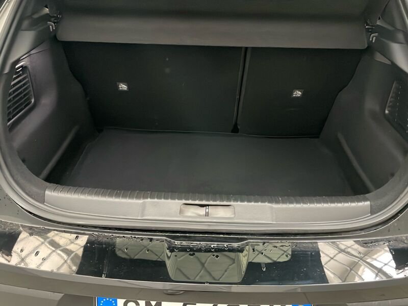 https://cdn-dk.caraffinity.it/dealer/datafiles/vehicle/images/800/32954/ljOXfNB5ZV75iORA.jpg?opacity=0&size=30&position=BOTTOM_LEFT&border=0&watermark=%2Fdealer%2Fdatafiles%2Fvehicle%2Fimages%2Fwatermark%2F32954%2F59948587-165d-4d71-b051-089e3253b7a7.png