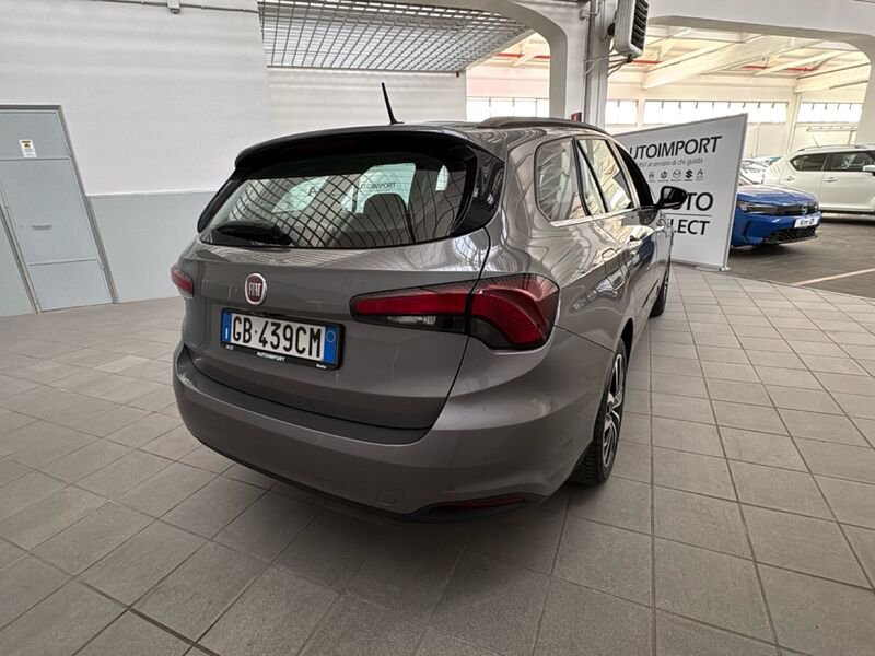 https://cdn-dk.caraffinity.it/dealer/datafiles/vehicle/images/800/32954/lkRcCZ3dTu2L8c94.jpg?opacity=0&size=30&position=BOTTOM_RIGHT&border=0&watermark=%2Fdealer%2Fdatafiles%2Fvehicle%2Fimages%2Fwatermark%2F32954%2Fd28b17c5-03ca-4e26-bd0f-ab8818a4f7db.png