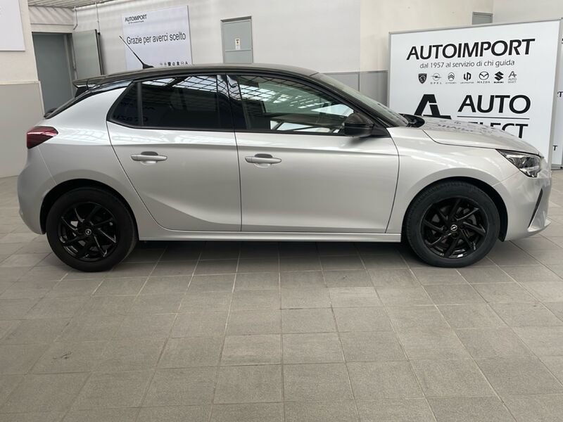 https://cdn-dk.caraffinity.it/dealer/datafiles/vehicle/images/800/32954/n7mgegM0pDqZgHYs.jpg?opacity=0&size=30&position=BOTTOM_LEFT&border=0&watermark=%2Fdealer%2Fdatafiles%2Fvehicle%2Fimages%2Fwatermark%2F32954%2F59948587-165d-4d71-b051-089e3253b7a7.png