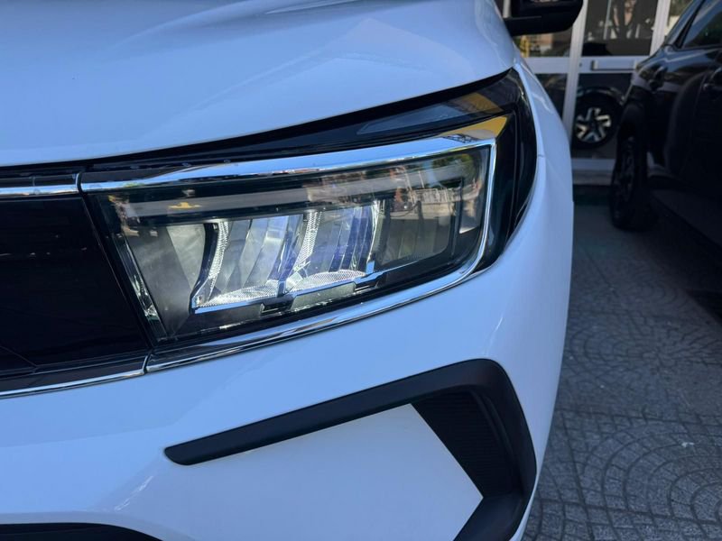 https://cdn-dk.caraffinity.it/dealer/datafiles/vehicle/images/800/32954/nCfxN0i0no4byacZ.jpeg?opacity=0&size=30&position=BOTTOM_LEFT&border=0&watermark=%2Fdealer%2Fdatafiles%2Fvehicle%2Fimages%2Fwatermark%2F32954%2F59948587-165d-4d71-b051-089e3253b7a7.png