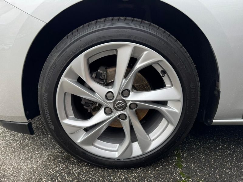 https://cdn-dk.caraffinity.it/dealer/datafiles/vehicle/images/800/32954/nezLpZ5xF0BTHtqE.jpeg?opacity=0&size=30&position=BOTTOM_LEFT&border=0&watermark=%2Fdealer%2Fdatafiles%2Fvehicle%2Fimages%2Fwatermark%2F32954%2F59948587-165d-4d71-b051-089e3253b7a7.png