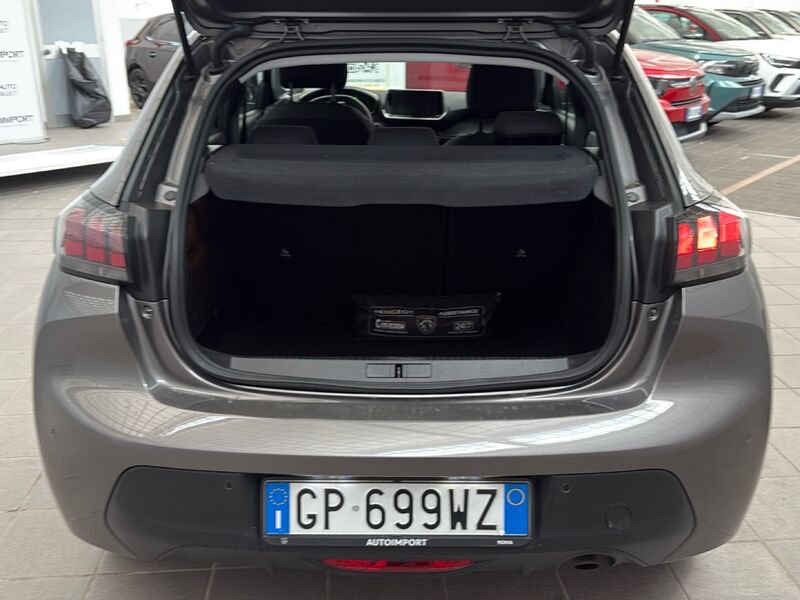 https://cdn-dk.caraffinity.it/dealer/datafiles/vehicle/images/800/32954/pjM4tfEM0e4ctXn4.jpg?opacity=10&size=20&position=BOTTOM_RIGHT&border=0&watermark=%2Fdealer%2Fdatafiles%2Fvehicle%2Fimages%2Fwatermark%2F32954%2F775f2d5d-ef44-4a55-8370-84cbc0998b87.png