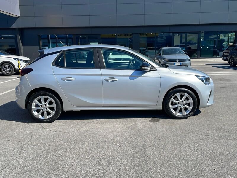 https://cdn-dk.caraffinity.it/dealer/datafiles/vehicle/images/800/32954/qmqMqbpmXtwqbbMy.jpg?opacity=0&size=30&position=BOTTOM_LEFT&border=0&watermark=%2Fdealer%2Fdatafiles%2Fvehicle%2Fimages%2Fwatermark%2F32954%2F59948587-165d-4d71-b051-089e3253b7a7.png