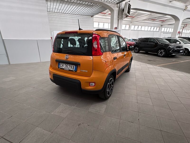 https://cdn-dk.caraffinity.it/dealer/datafiles/vehicle/images/800/32954/rs0qpz00VHBNqZDl.jpg?opacity=10&size=20&position=BOTTOM_RIGHT&border=0&watermark=%2Fdealer%2Fdatafiles%2Fvehicle%2Fimages%2Fwatermark%2F32954%2F775f2d5d-ef44-4a55-8370-84cbc0998b87.png