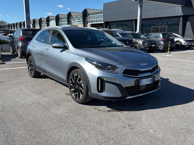 https://cdn-dk.caraffinity.it/dealer/datafiles/vehicle/images/800/32954/rwSHgkBpvKdHdqHB.jpg?opacity=10&size=20&position=BOTTOM_RIGHT&border=0&watermark=%2Fdealer%2Fdatafiles%2Fvehicle%2Fimages%2Fwatermark%2F32954%2F775f2d5d-ef44-4a55-8370-84cbc0998b87.png