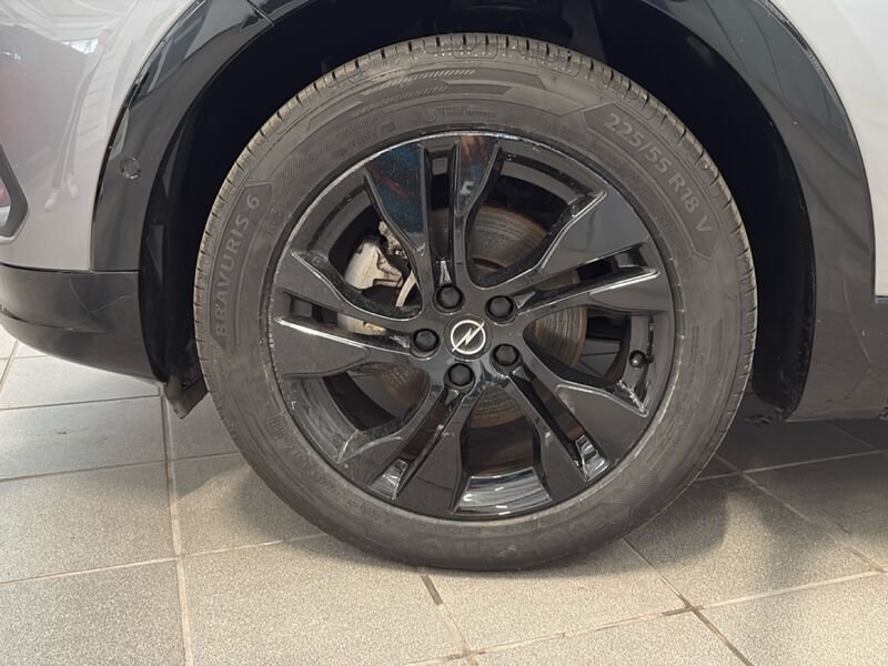 https://cdn-dk.caraffinity.it/dealer/datafiles/vehicle/images/800/32954/vB6HKNoOTWcHFgYk.jpg?opacity=0&size=30&position=BOTTOM_LEFT&border=0&watermark=%2Fdealer%2Fdatafiles%2Fvehicle%2Fimages%2Fwatermark%2F32954%2F59948587-165d-4d71-b051-089e3253b7a7.png