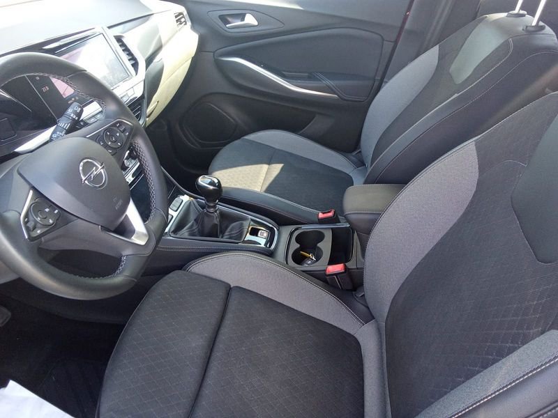https://cdn-dk.caraffinity.it/dealer/datafiles/vehicle/images/800/32954/vSj3MPh6KysKmRZ4.jpeg?opacity=0&size=30&position=BOTTOM_LEFT&border=0&watermark=%2Fdealer%2Fdatafiles%2Fvehicle%2Fimages%2Fwatermark%2F32954%2F59948587-165d-4d71-b051-089e3253b7a7.png
