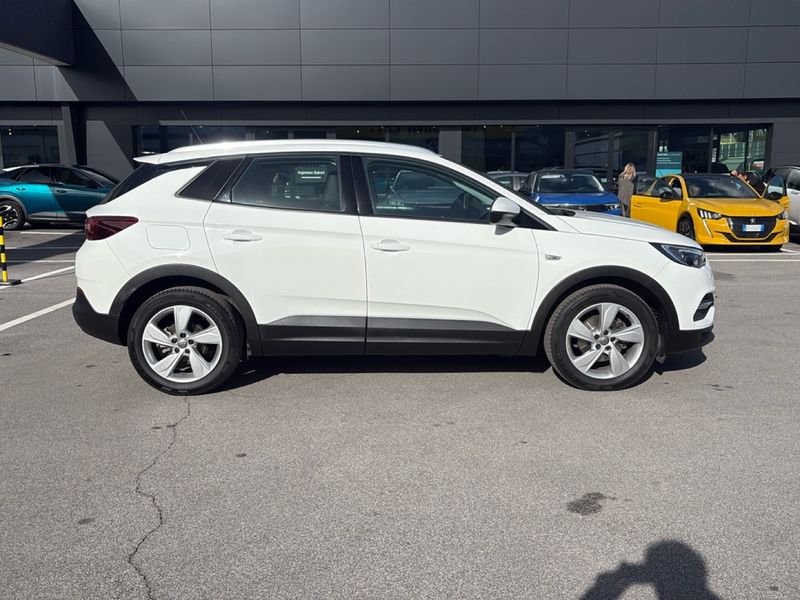 https://cdn-dk.caraffinity.it/dealer/datafiles/vehicle/images/800/32954/vbr6etfbtTX67g6l.jpg?opacity=0&size=30&position=BOTTOM_LEFT&border=0&watermark=%2Fdealer%2Fdatafiles%2Fvehicle%2Fimages%2Fwatermark%2F32954%2F59948587-165d-4d71-b051-089e3253b7a7.png