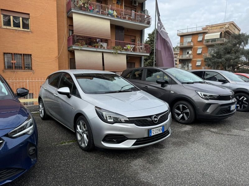 https://cdn-dk.caraffinity.it/dealer/datafiles/vehicle/images/800/32954/wYNgsGF2NkomLuMH.jpeg?opacity=0&size=30&position=BOTTOM_LEFT&border=0&watermark=%2Fdealer%2Fdatafiles%2Fvehicle%2Fimages%2Fwatermark%2F32954%2F59948587-165d-4d71-b051-089e3253b7a7.png