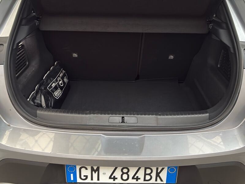 https://cdn-dk.caraffinity.it/dealer/datafiles/vehicle/images/800/32954/wcK8aeYxopsTTfuh.jpg?opacity=0&size=30&position=BOTTOM_LEFT&border=0&watermark=%2Fdealer%2Fdatafiles%2Fvehicle%2Fimages%2Fwatermark%2F32954%2F59948587-165d-4d71-b051-089e3253b7a7.png