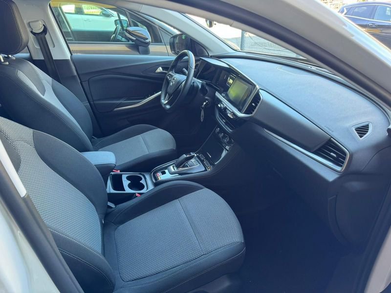 https://cdn-dk.caraffinity.it/dealer/datafiles/vehicle/images/800/32954/xYlQh5gH4fE68n4R.jpeg?opacity=0&size=30&position=BOTTOM_LEFT&border=0&watermark=%2Fdealer%2Fdatafiles%2Fvehicle%2Fimages%2Fwatermark%2F32954%2F59948587-165d-4d71-b051-089e3253b7a7.png