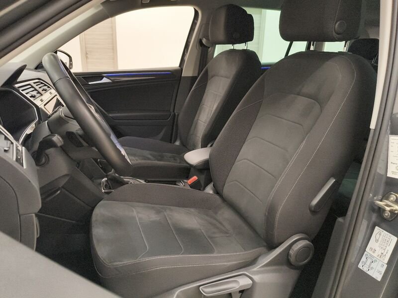 https://cdn-dk.caraffinity.it/dealer/datafiles/vehicle/images/800/34532/7ULpm2mCsfTUwBEI.jpg?opacity=20&size=16&position=TOP_LEFT&border=8&watermark=%2Fdealer%2Fdatafiles%2Fvehicle%2Fimages%2Fwatermark%2F34532%2F716c528d-f67b-4feb-9b17-395e3ff9cab9.png