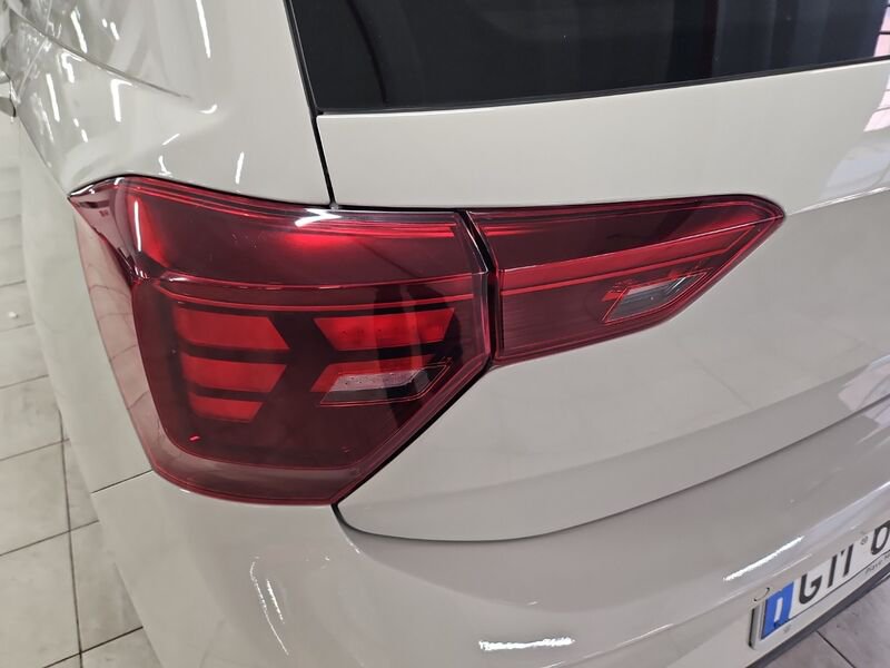 https://cdn-dk.caraffinity.it/dealer/datafiles/vehicle/images/800/34532/HtlSgD0WFSrQOjiF.jpg?opacity=20&size=16&position=TOP_LEFT&border=8&watermark=%2Fdealer%2Fdatafiles%2Fvehicle%2Fimages%2Fwatermark%2F34532%2F716c528d-f67b-4feb-9b17-395e3ff9cab9.png