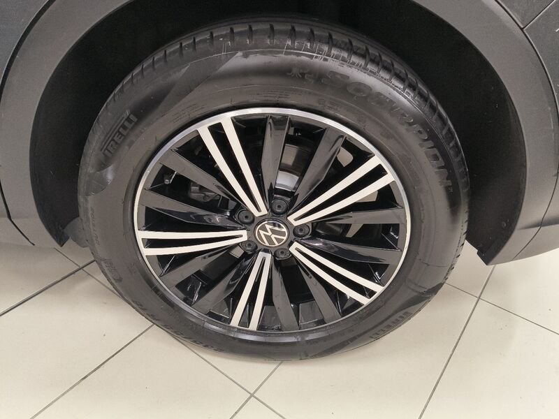 https://cdn-dk.caraffinity.it/dealer/datafiles/vehicle/images/800/34532/XqWjLy0jn8hZQYBy.jpg?opacity=20&size=16&position=TOP_LEFT&border=8&watermark=%2Fdealer%2Fdatafiles%2Fvehicle%2Fimages%2Fwatermark%2F34532%2F716c528d-f67b-4feb-9b17-395e3ff9cab9.png
