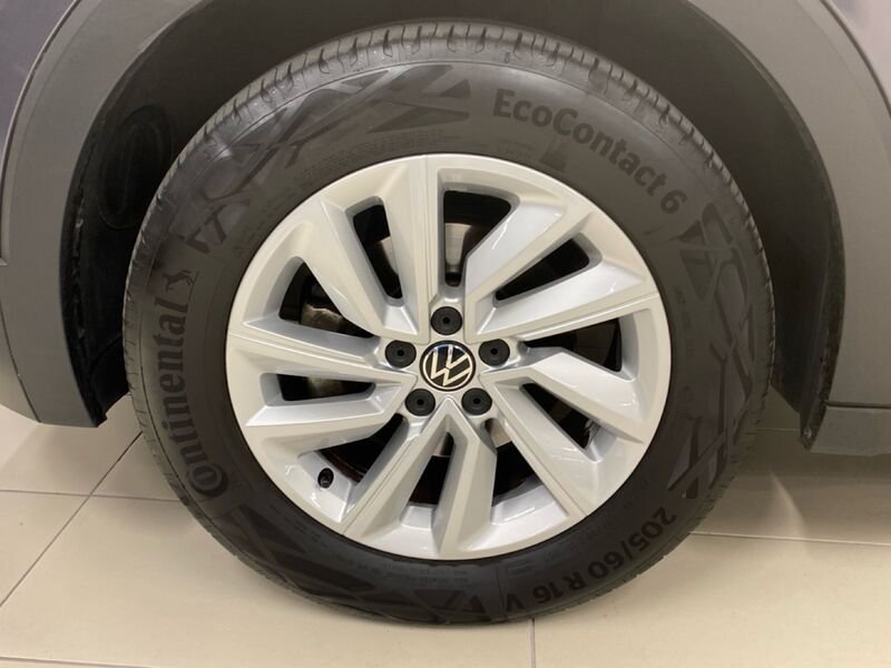 https://cdn-dk.caraffinity.it/dealer/datafiles/vehicle/images/800/34532/ZPPDRmy04cLUKYcs.jpg?opacity=20&size=16&position=TOP_LEFT&border=8&watermark=%2Fdealer%2Fdatafiles%2Fvehicle%2Fimages%2Fwatermark%2F34532%2F716c528d-f67b-4feb-9b17-395e3ff9cab9.png