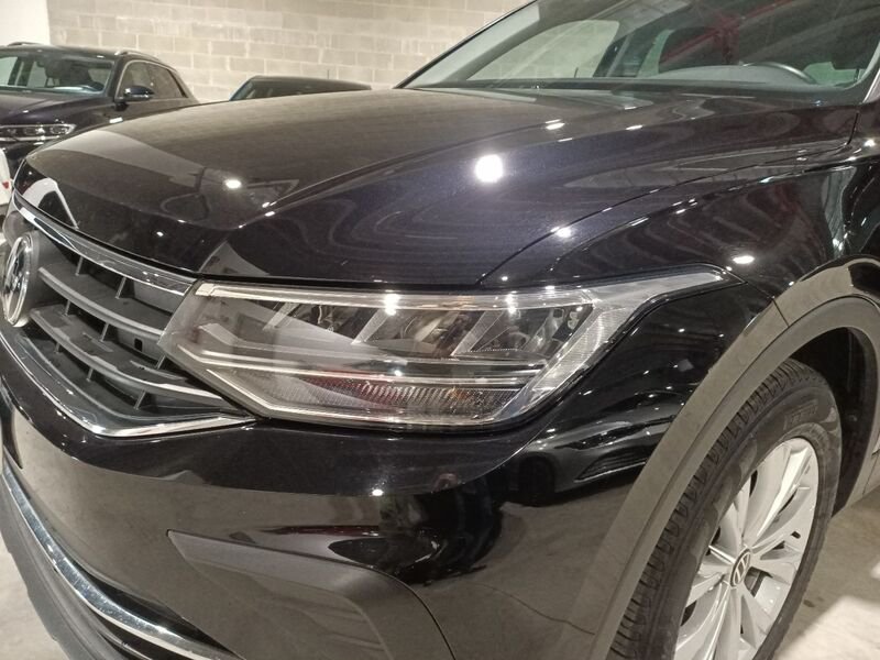 https://cdn-dk.caraffinity.it/dealer/datafiles/vehicle/images/800/34532/pcvbRJswwBgnZlmB.jpg?opacity=20&size=16&position=TOP_LEFT&border=8&watermark=%2Fdealer%2Fdatafiles%2Fvehicle%2Fimages%2Fwatermark%2F34532%2F716c528d-f67b-4feb-9b17-395e3ff9cab9.png