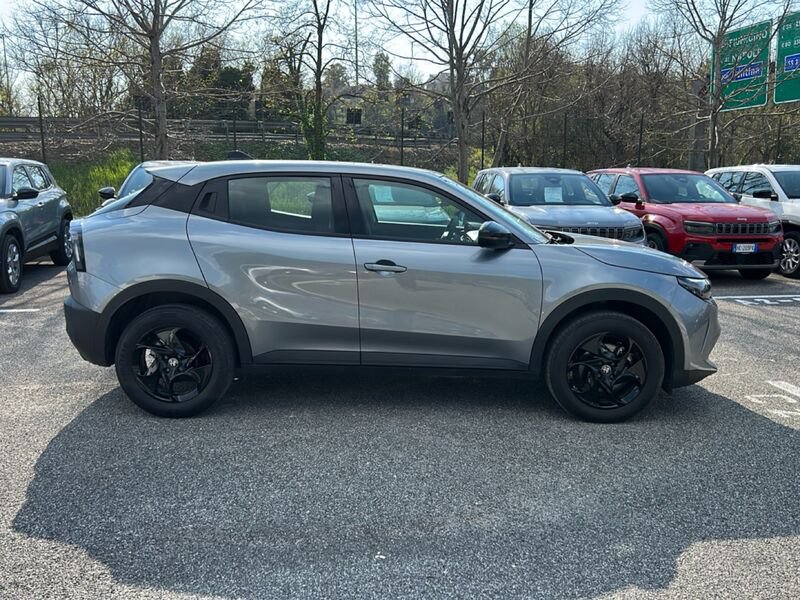 https://cdn-dk.caraffinity.it/dealer/datafiles/vehicle/images/800/35020/1p8zTeyLKyWK7HAg.jpg