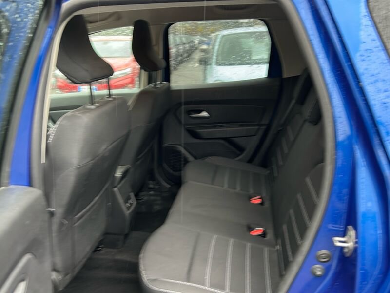 https://cdn-dk.caraffinity.it/dealer/datafiles/vehicle/images/800/35020/3CGztMZUnLCFlRdO.jpg