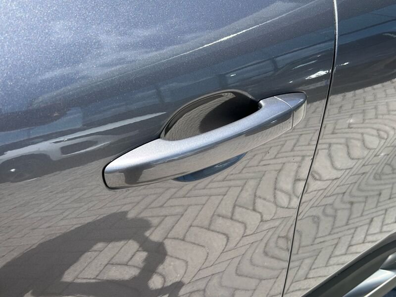 https://cdn-dk.caraffinity.it/dealer/datafiles/vehicle/images/800/35020/3dmywXNDjo3ABYEz.jpg