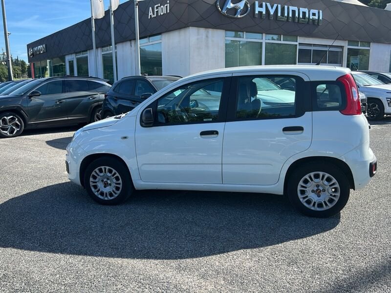 https://cdn-dk.caraffinity.it/dealer/datafiles/vehicle/images/800/35020/4iLxZMjx4O6iGdsX.jpg
