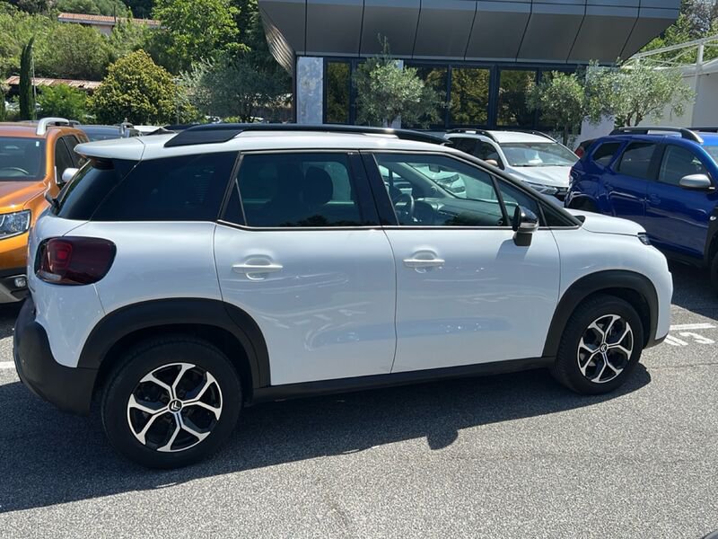 https://cdn-dk.caraffinity.it/dealer/datafiles/vehicle/images/800/35020/60LDqhEyjK2HCwug.jpg?opacity=0&size=100&position=CENTER&border=0&watermark=%2Fdealer%2Fdatafiles%2Fvehicle%2Fimages%2Fwatermark%2F35020%2F11df23f7-a6dd-4f18-975f-aedc49834c70.png