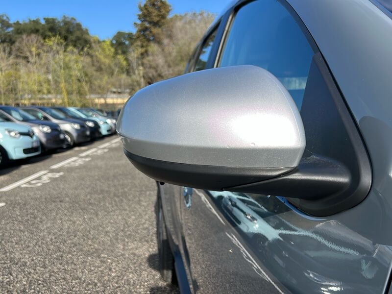 https://cdn-dk.caraffinity.it/dealer/datafiles/vehicle/images/800/35020/6TqGBcC6oqOGO08H.jpg