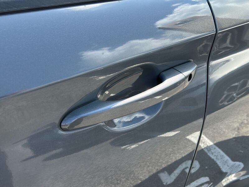 https://cdn-dk.caraffinity.it/dealer/datafiles/vehicle/images/800/35020/6zhKNRAQa0Ct6ueH.jpg