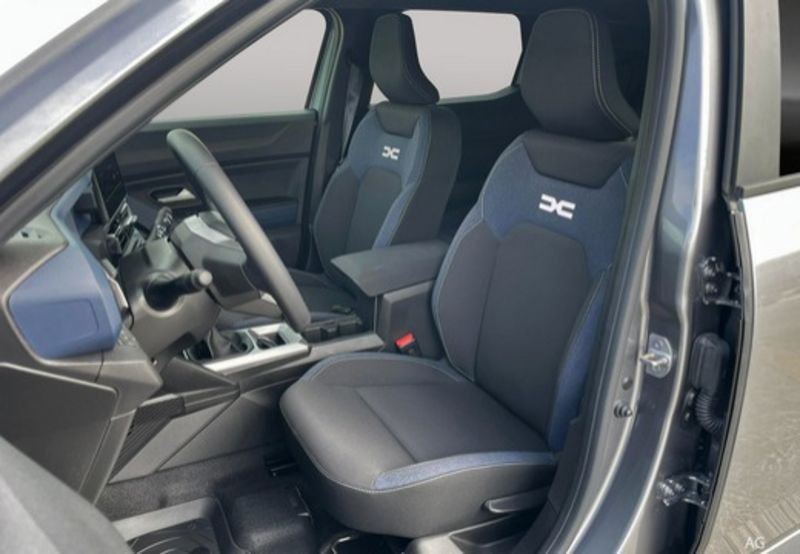 https://cdn-dk.caraffinity.it/dealer/datafiles/vehicle/images/800/35020/8s3CzbEoP5Wo4EEO.jpeg?opacity=0&size=100&position=CENTER&border=0&watermark=%2Fdealer%2Fdatafiles%2Fvehicle%2Fimages%2Fwatermark%2F35020%2F11df23f7-a6dd-4f18-975f-aedc49834c70.png