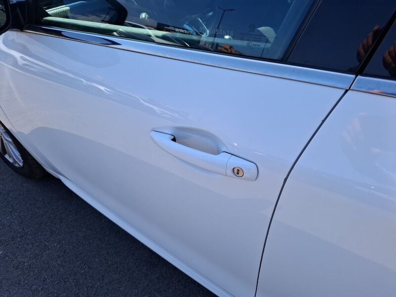 https://cdn-dk.caraffinity.it/dealer/datafiles/vehicle/images/800/35020/AeSlO0AV4rPfS6Jf.jpg?opacity=0&size=100&position=CENTER&border=0&watermark=%2Fdealer%2Fdatafiles%2Fvehicle%2Fimages%2Fwatermark%2F35020%2F11df23f7-a6dd-4f18-975f-aedc49834c70.png