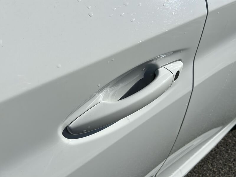 https://cdn-dk.caraffinity.it/dealer/datafiles/vehicle/images/800/35020/CEwK6Cz6ECA6vqyM.jpg