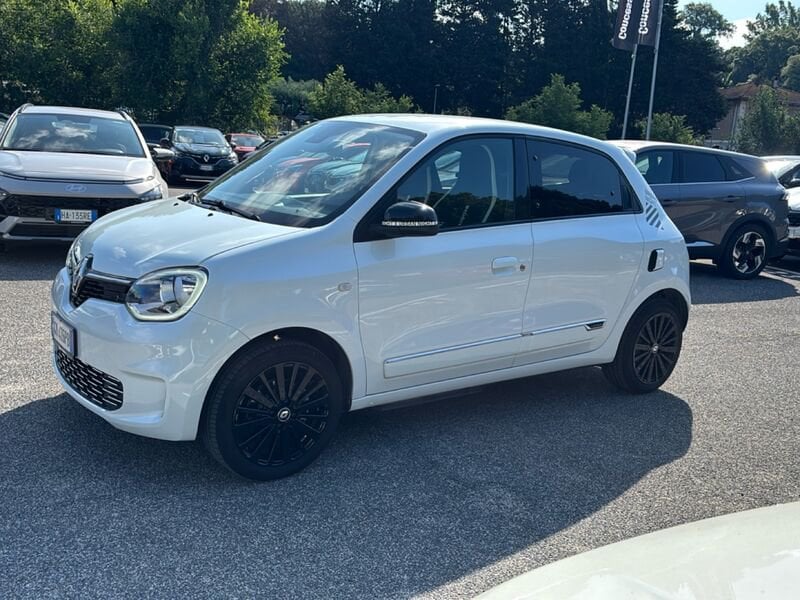 https://cdn-dk.caraffinity.it/dealer/datafiles/vehicle/images/800/35020/D5c2r8NorpMynRQZ.jpg