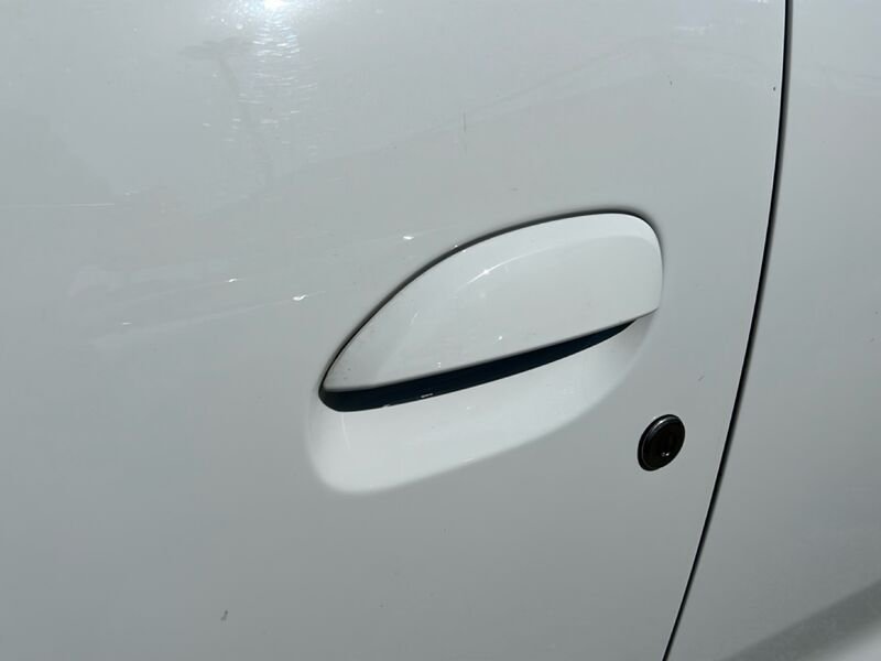 https://cdn-dk.caraffinity.it/dealer/datafiles/vehicle/images/800/35020/EOfo2Ot8FwUJ5rXx.jpg