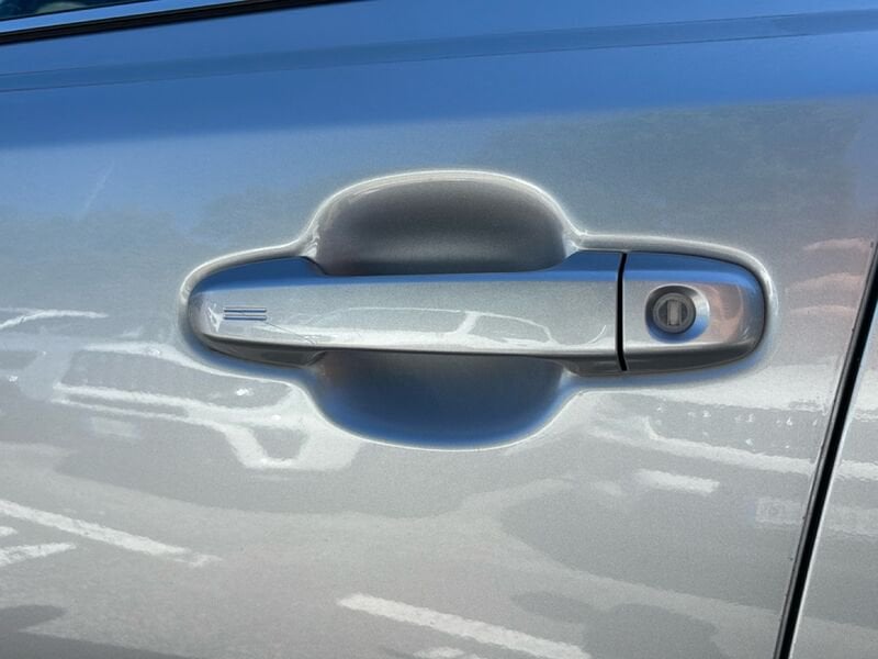 https://cdn-dk.caraffinity.it/dealer/datafiles/vehicle/images/800/35020/FR5s4mcq4TfXbpFF.jpg