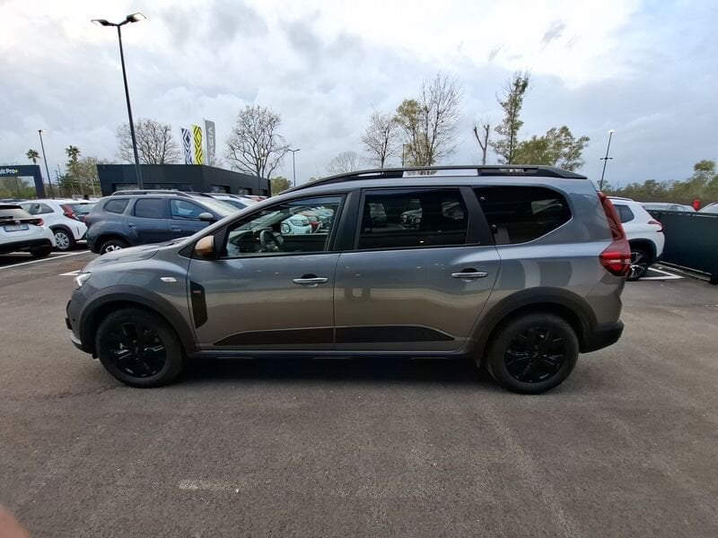 https://cdn-dk.caraffinity.it/dealer/datafiles/vehicle/images/800/35020/FTOnCXw72UKjeRod.jpg