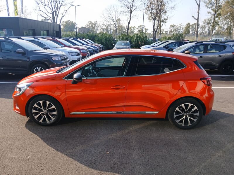 https://cdn-dk.caraffinity.it/dealer/datafiles/vehicle/images/800/35020/MysUwAiCMf2S2aCB.jpg