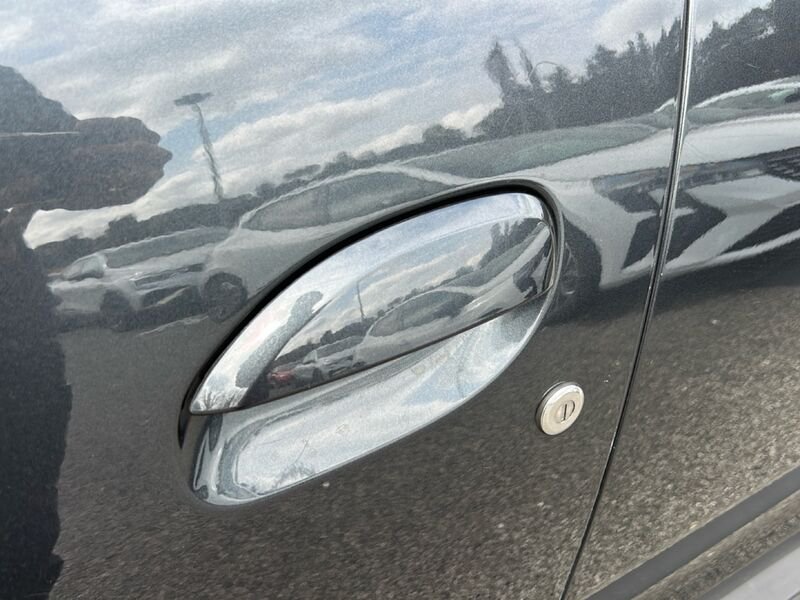 https://cdn-dk.caraffinity.it/dealer/datafiles/vehicle/images/800/35020/NEMFZpDlojRQqat2.jpg