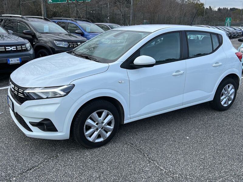 https://cdn-dk.caraffinity.it/dealer/datafiles/vehicle/images/800/35020/OR91vS7ylPrwtiiF.jpg
