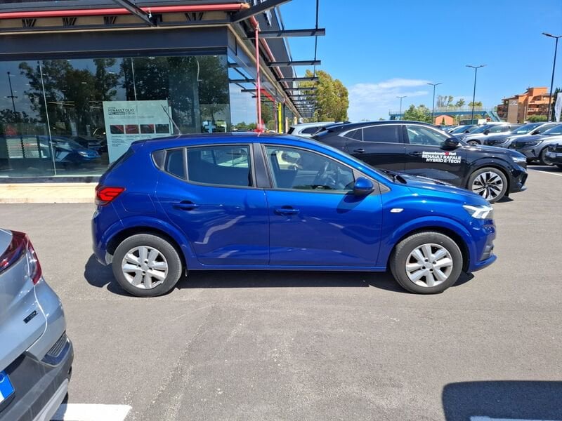 https://cdn-dk.caraffinity.it/dealer/datafiles/vehicle/images/800/35020/PsIjBIN2XJEHkIwC.jpg