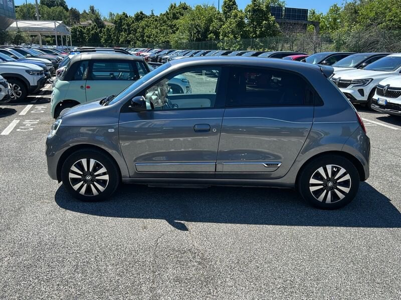 https://cdn-dk.caraffinity.it/dealer/datafiles/vehicle/images/800/35020/QaUyXWA3VH6nIPWg.jpg