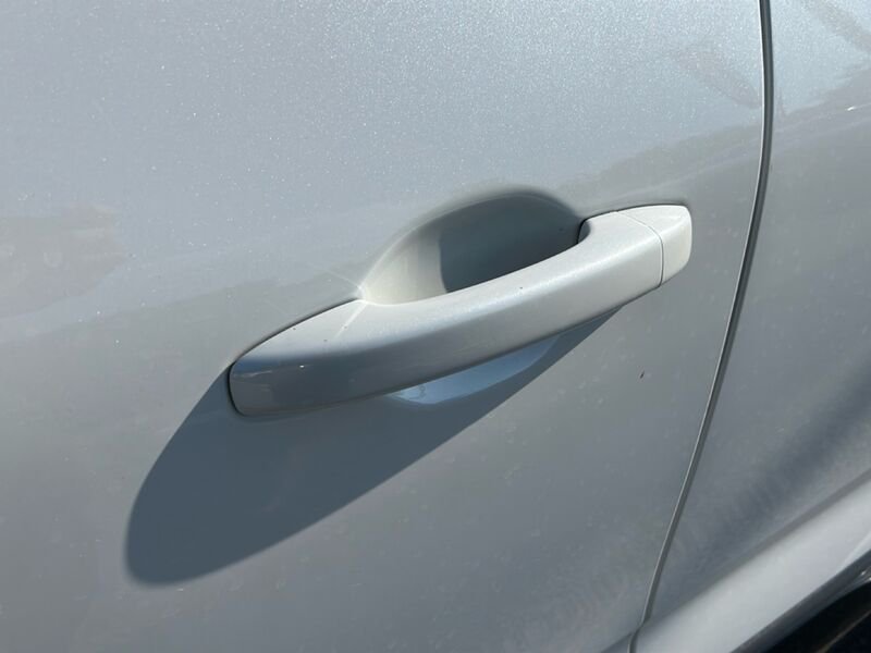 https://cdn-dk.caraffinity.it/dealer/datafiles/vehicle/images/800/35020/Rq7pHulDP79TxJ9i.jpg