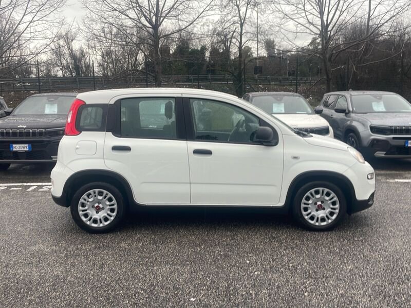 https://cdn-dk.caraffinity.it/dealer/datafiles/vehicle/images/800/35020/SddfILwodCOjEz8n.jpg