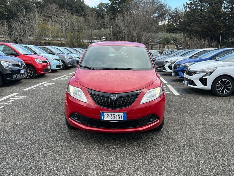 https://cdn-dk.caraffinity.it/dealer/datafiles/vehicle/images/800/35020/Uv2BeU91XeHgIXHE.jpg?opacity=0&size=100&position=CENTER&border=0&watermark=%2Fdealer%2Fdatafiles%2Fvehicle%2Fimages%2Fwatermark%2F35020%2F11df23f7-a6dd-4f18-975f-aedc49834c70.png