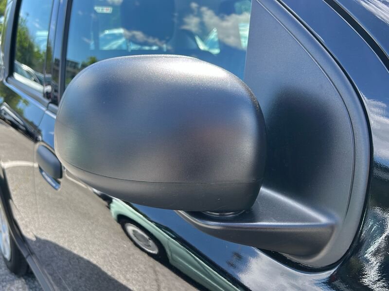 https://cdn-dk.caraffinity.it/dealer/datafiles/vehicle/images/800/35020/XxeXhudKYFe25mIx.jpg