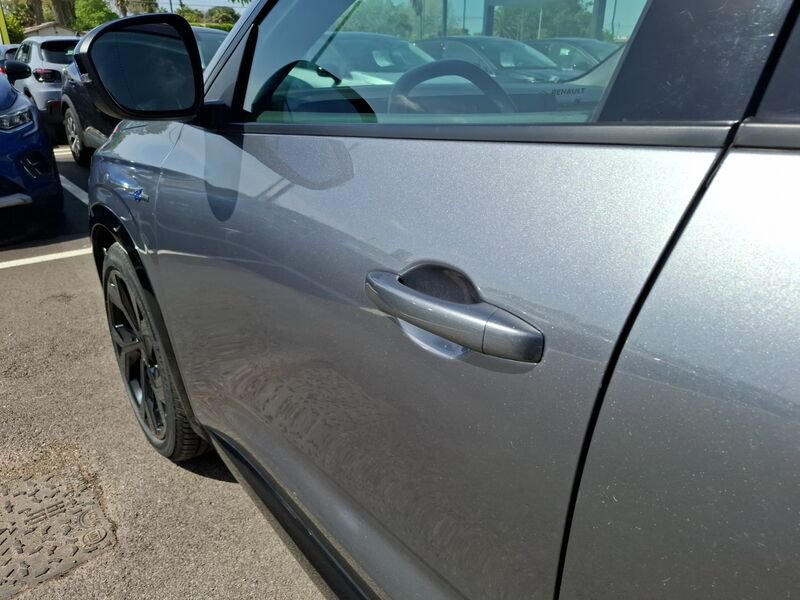 https://cdn-dk.caraffinity.it/dealer/datafiles/vehicle/images/800/35020/YEdLsm2gg12LlPkD.jpg