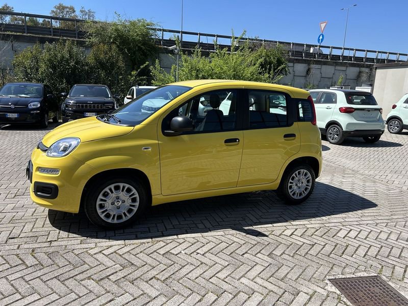 https://cdn-dk.caraffinity.it/dealer/datafiles/vehicle/images/800/35020/a6VPUuu4UAjy1iiV.JPG?opacity=0&size=100&position=CENTER&border=0&watermark=%2Fdealer%2Fdatafiles%2Fvehicle%2Fimages%2Fwatermark%2F35020%2F11df23f7-a6dd-4f18-975f-aedc49834c70.png