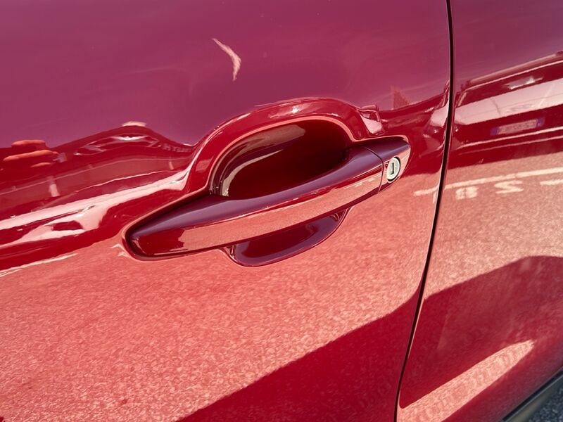 https://cdn-dk.caraffinity.it/dealer/datafiles/vehicle/images/800/35020/ew1Xf2KjdwV8esHo.jpg?opacity=0&size=100&position=CENTER&border=0&watermark=%2Fdealer%2Fdatafiles%2Fvehicle%2Fimages%2Fwatermark%2F35020%2F11df23f7-a6dd-4f18-975f-aedc49834c70.png