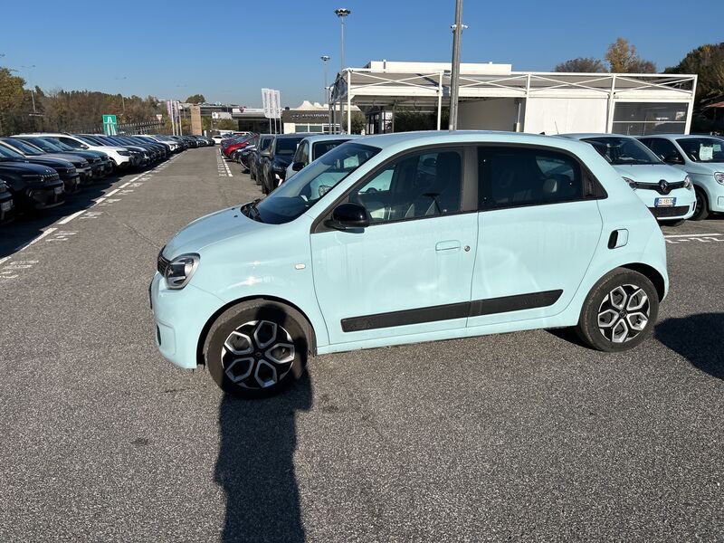 https://cdn-dk.caraffinity.it/dealer/datafiles/vehicle/images/800/35020/lmoGRt3Z3eJWX4nh.jpg