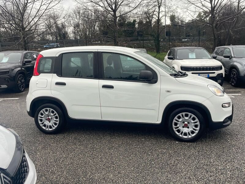 https://cdn-dk.caraffinity.it/dealer/datafiles/vehicle/images/800/35020/ncp51FnzGenq3Ebe.jpg