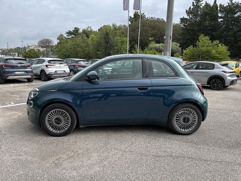 https://cdn-dk.caraffinity.it/dealer/datafiles/vehicle/images/800/35020/noiaP7rNU3XKkknS.jpg