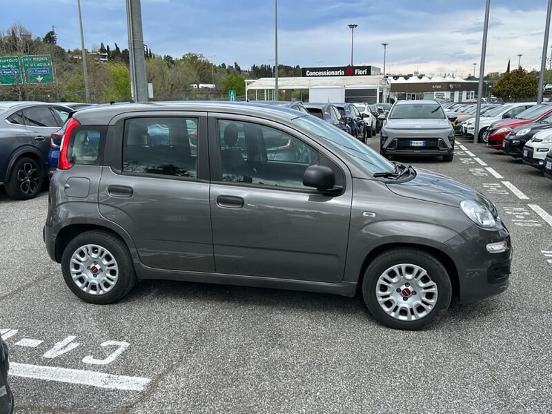 https://cdn-dk.caraffinity.it/dealer/datafiles/vehicle/images/800/35020/qEqQeWH4jvYQn74D.jpg